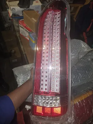 Toyota Hiace Drone Led 2005 - 2017 Taillamp ( Aftermarket)