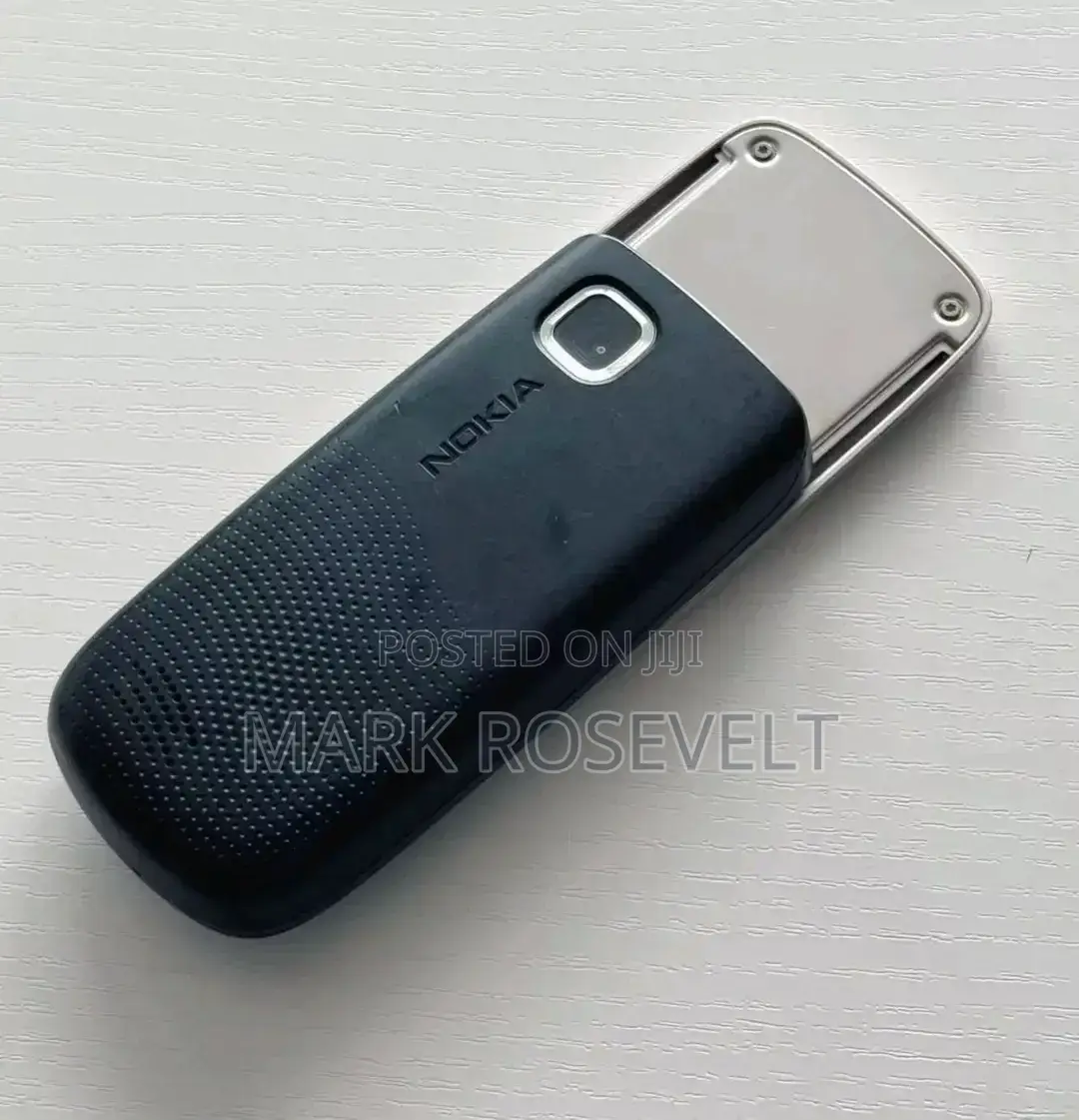 New Nokia 2220 slide Gold