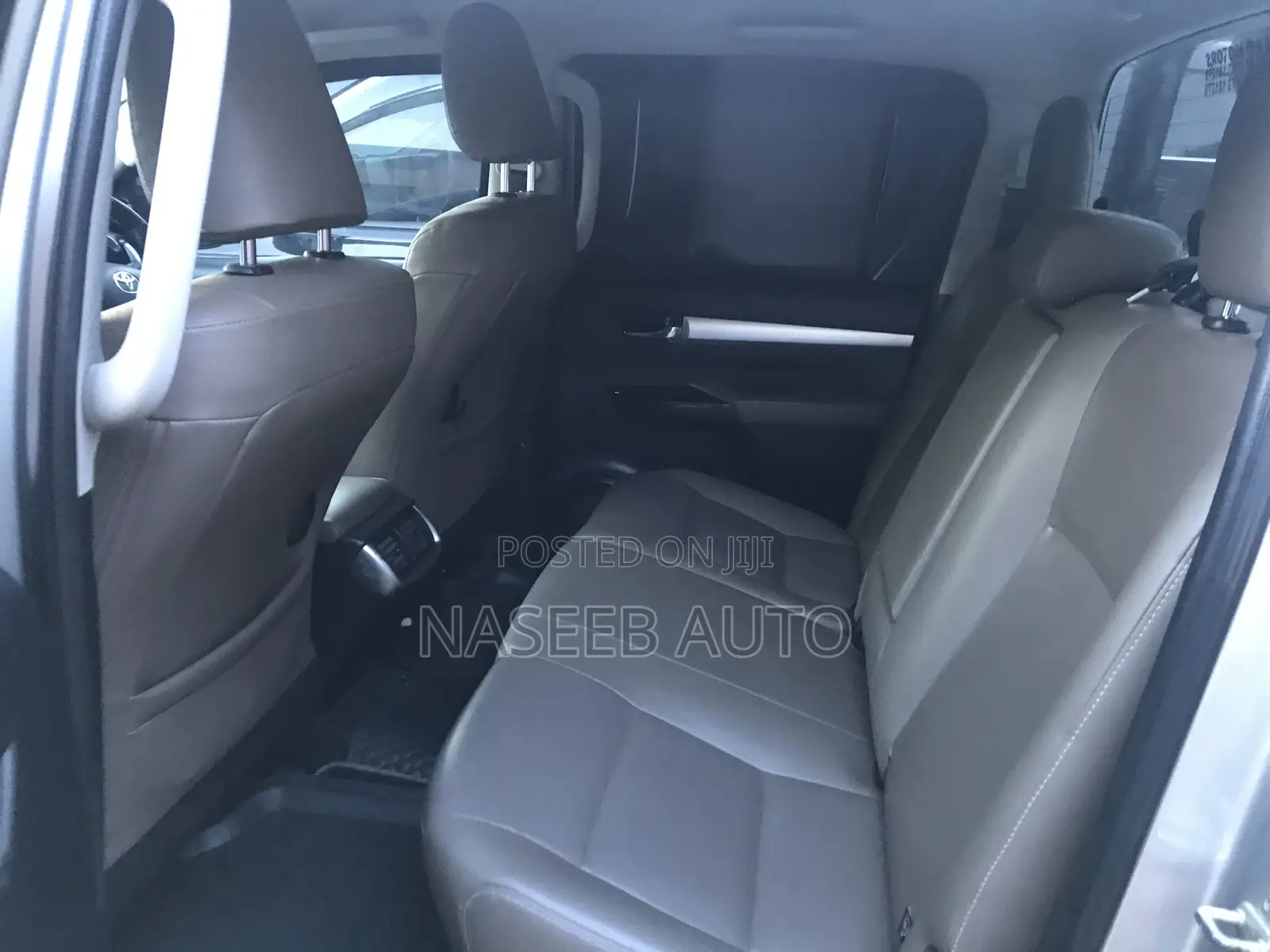 Toyota Hilux 2015 Silver