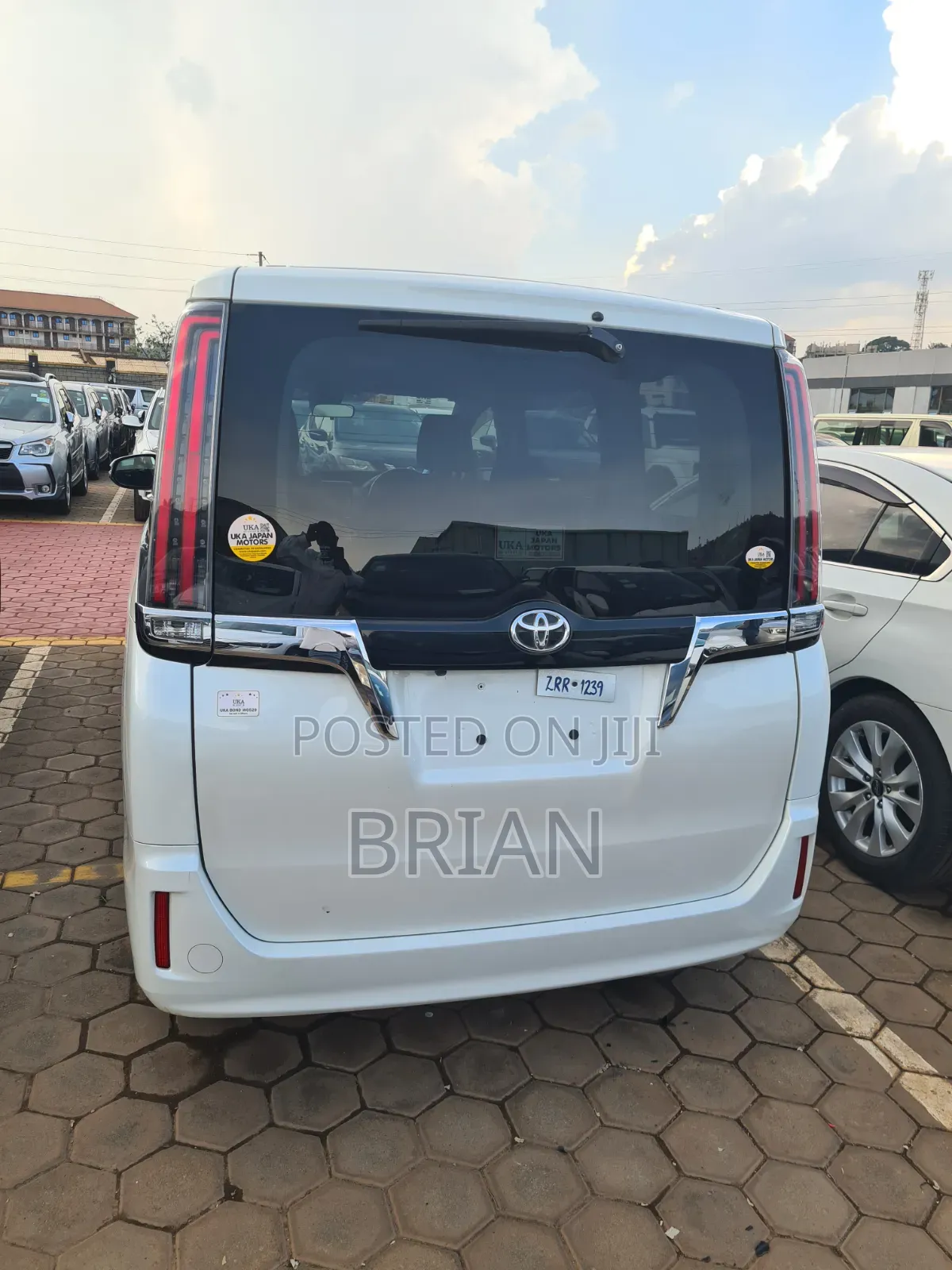 Toyota Noah 2017 White