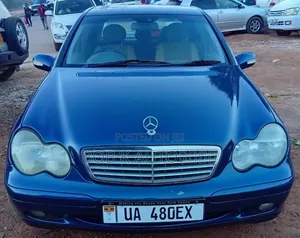 Mercedes-Benz C200 2002 Blue