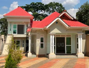 4bdrm House in Matugga Kisangati Rd, Wakiso / Wakiso for sale