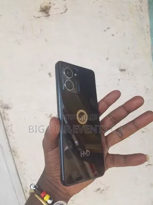 HMD 100 Black
