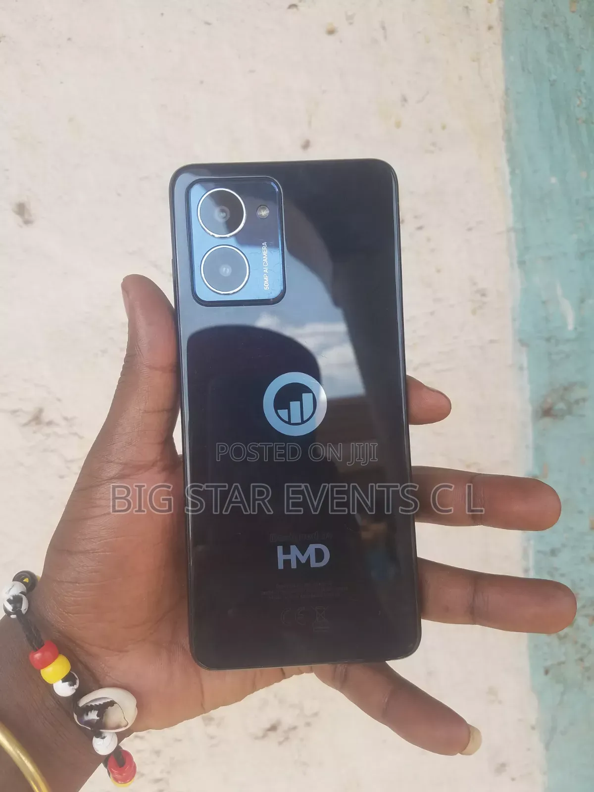HMD 100 Black
