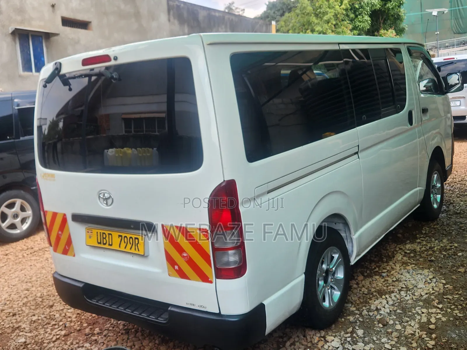 Toyota HiAce 2010 White