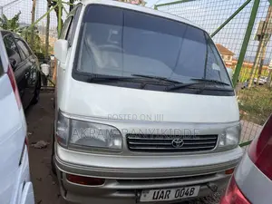 Toyota HiAce 2002