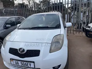 Toyota Vitz 2007 White