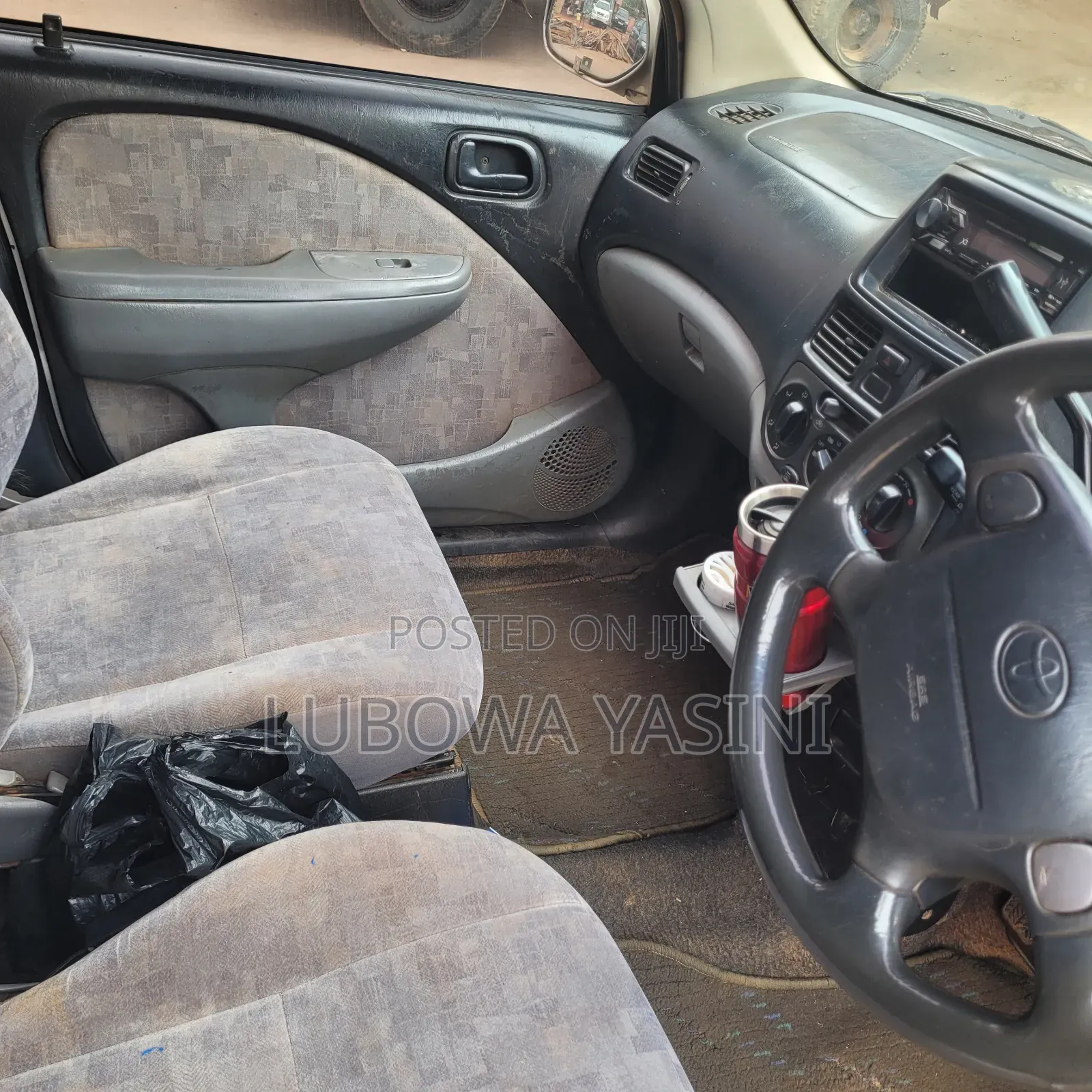 Toyota Raum 2000 Silver