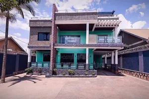 6bdrm Maisonette in Namugongo Town, Division B for sale