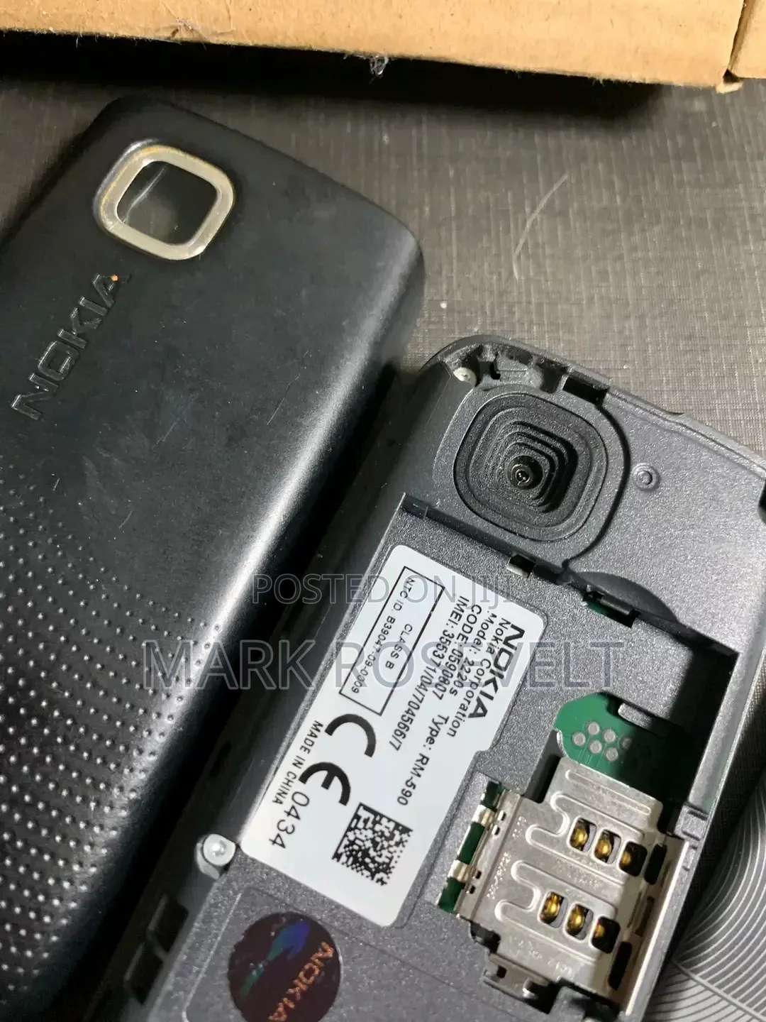 New Nokia 2220 slide Black