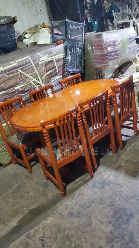 Oval Shaped Mahogany 6seater Dining Set