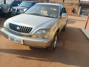 Toyota Harrier 2003 Gold