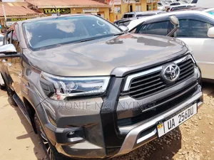 Toyota Hilux 2018 Gray