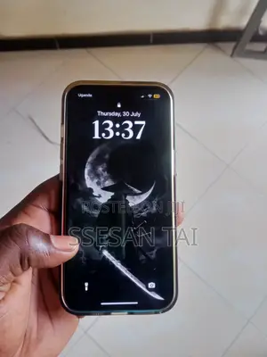 Apple iPhone 13 128 GB Red