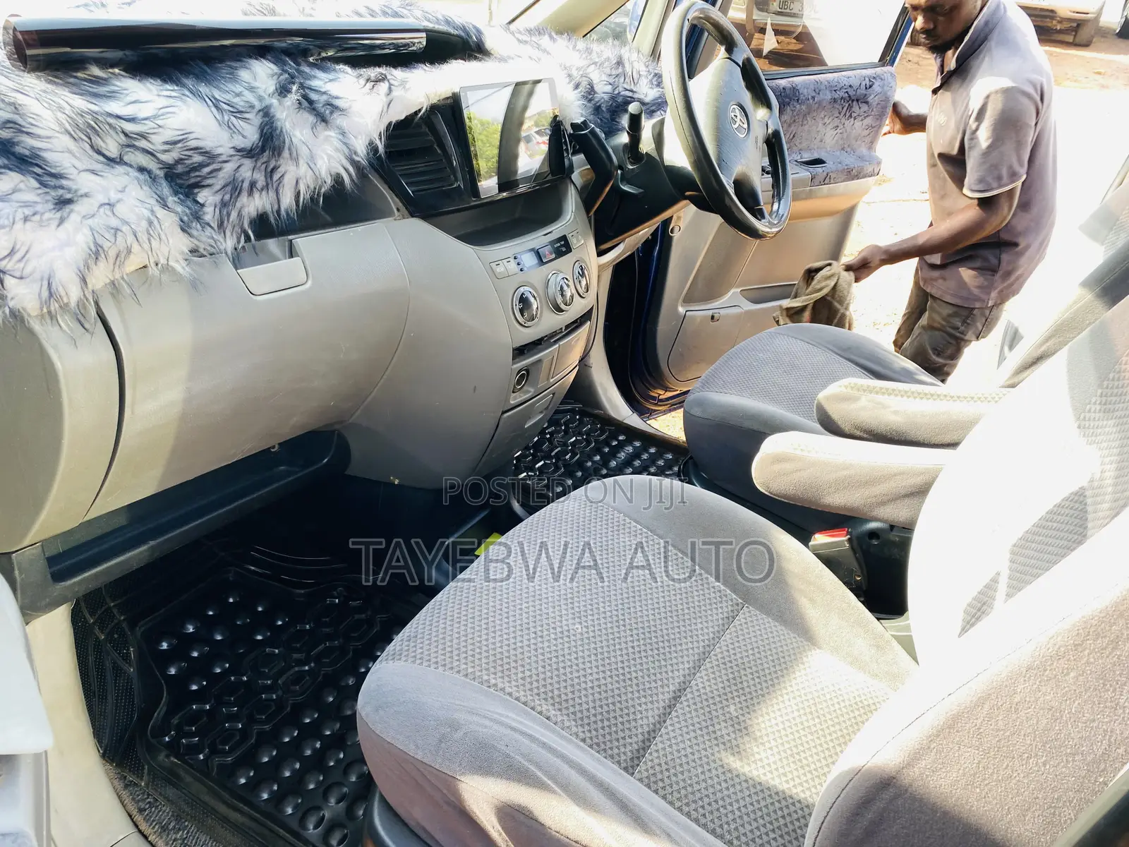 Toyota Noah 2002