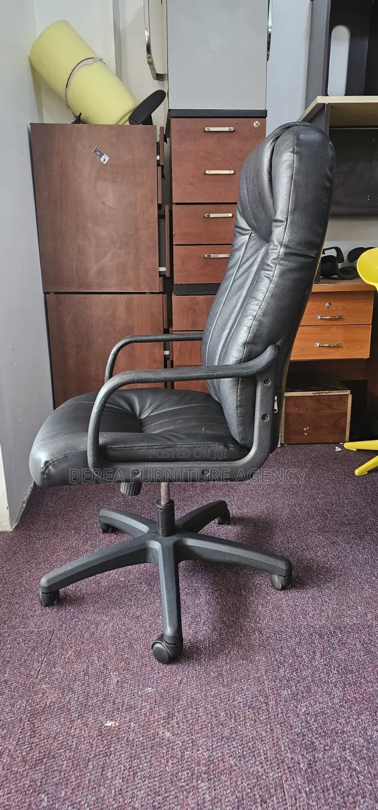 Pure Leather High Back With Vertical Designs Office Chair