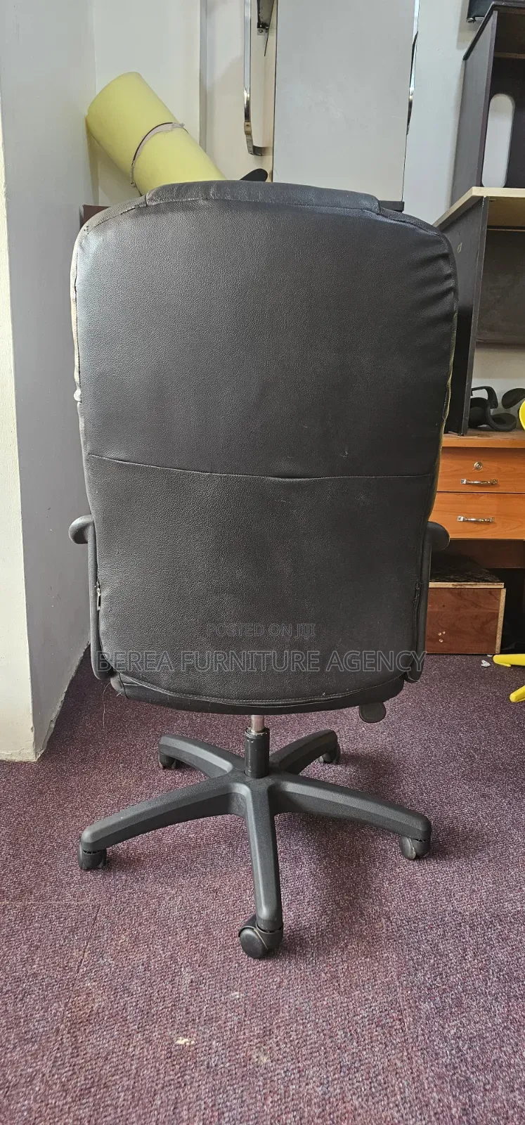 Pure Leather High Back With Vertical Designs Office Chair