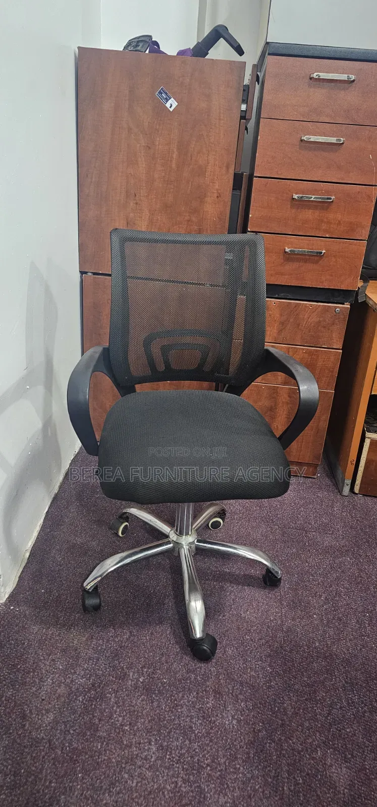 Low Back Simple Adjustable Height Office Chair