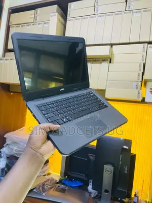 Laptop Dell Latitude 3310 4GB Intel Core i3 SSD 128GB