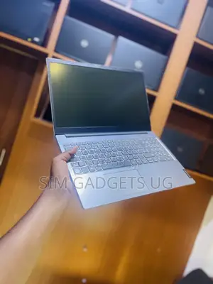 Laptop Lenovo ThinkBook 15 8GB Intel Core i5 HDD 1T