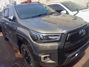 Toyota Hilux Revo Double Cab Deisel 2.8 AWD 2016 Green