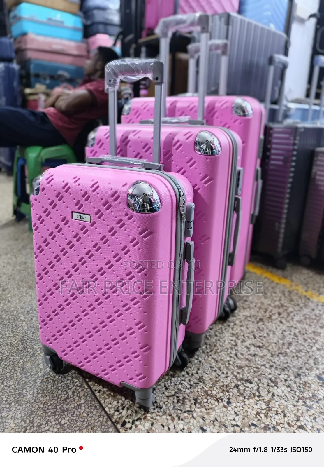 3pcs in 1set.( S, M, L) Waterproof Plastic Suitcases Full Set