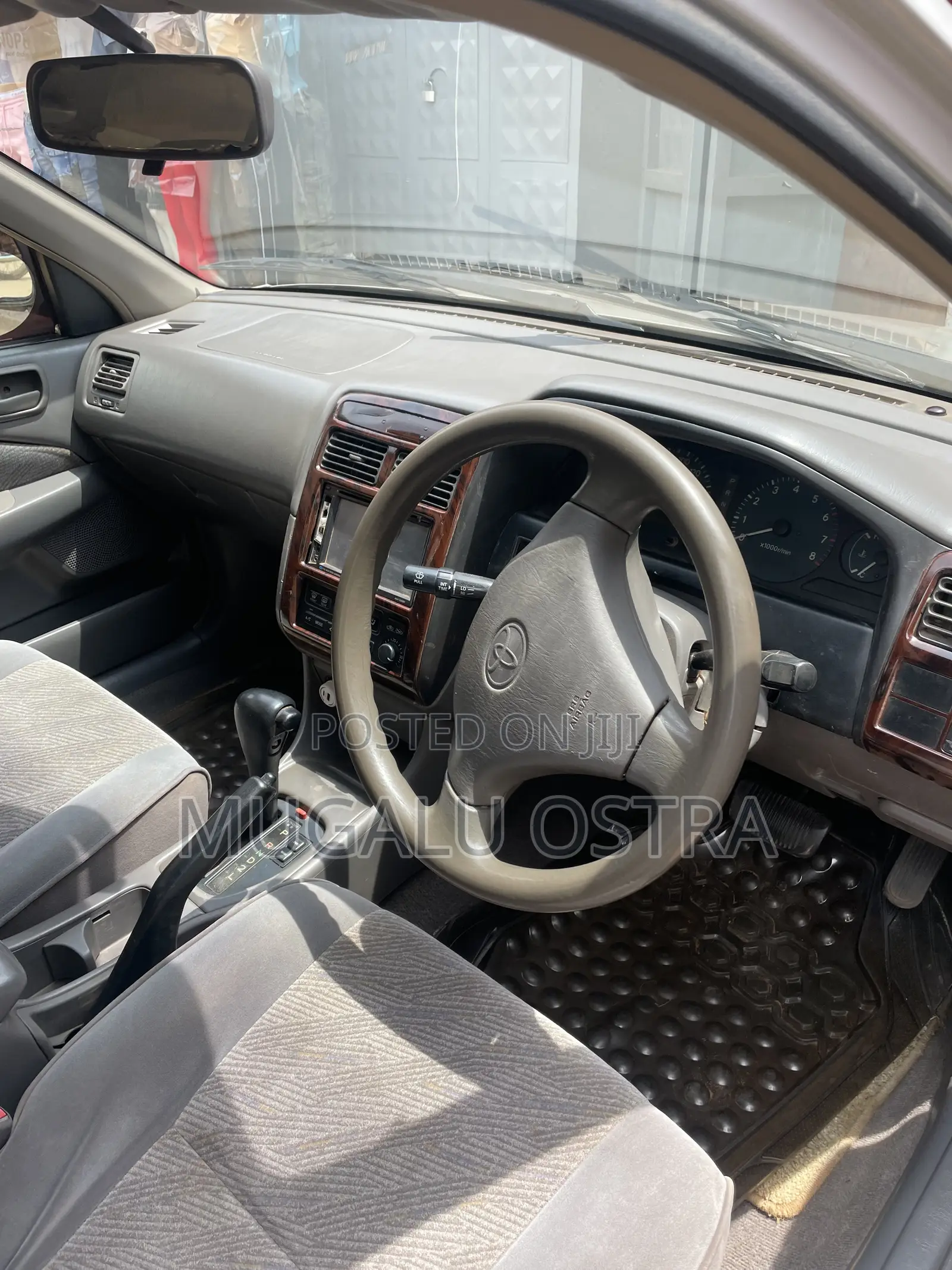 Toyota Premio 2002