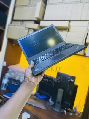 Laptop Lenovo ThinkPad X260 4GB Intel Core i5 SSD 128GB
