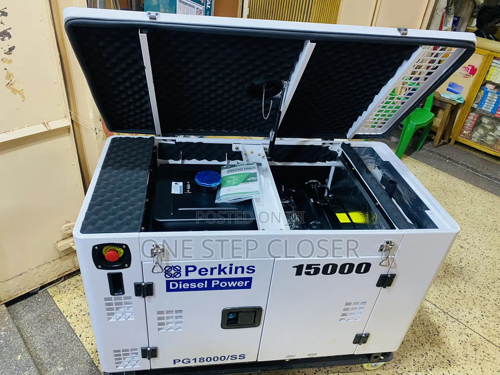 15KVA Perkins Silent Generator for Three/3 Phase With a Water Cooled