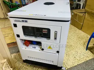 15KVA Perkins Silent Generator for Three/3 Phase With a Water Cooled