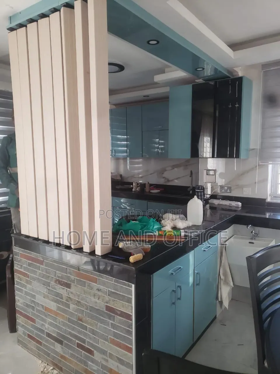 Mordern Kitchen Cabinets