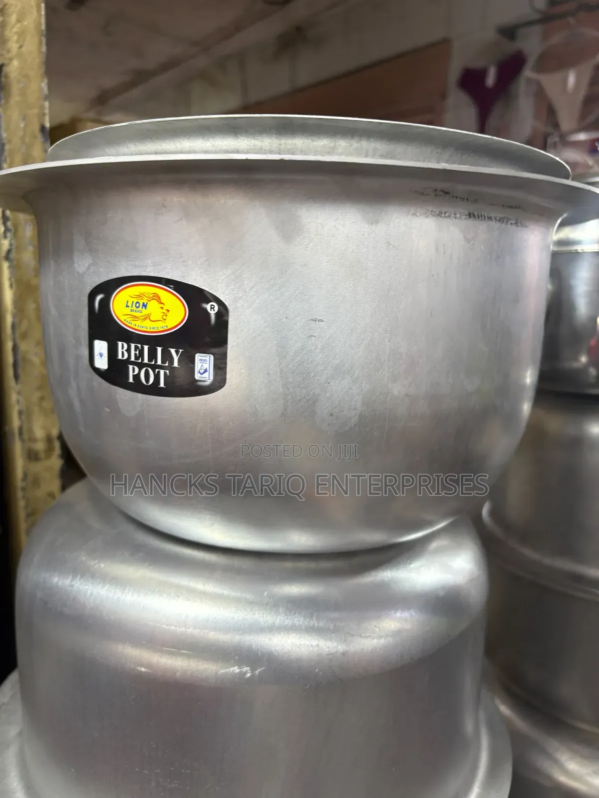 Lion Brand Aluminum Belly Pot.