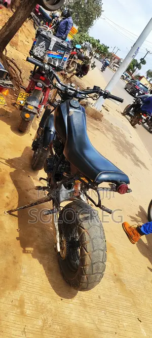 Yamaha 1998 Black