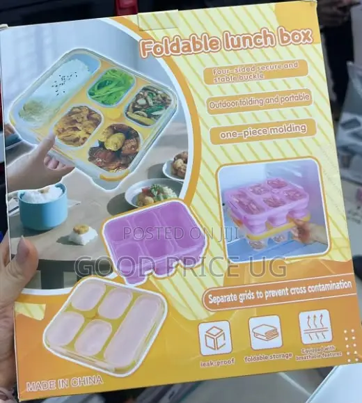 Foldable, 4-Compartment Silicone Lunch Box