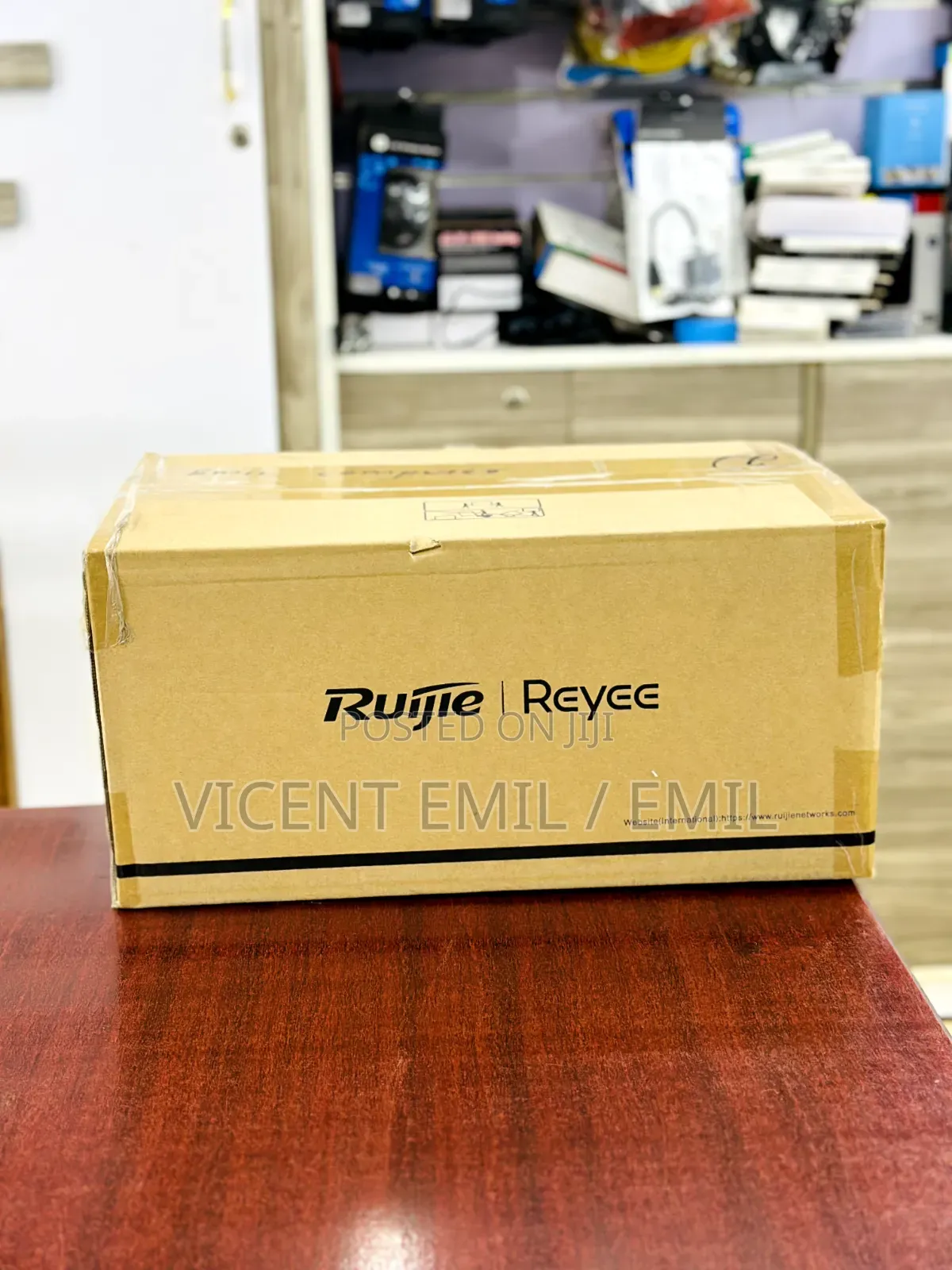 Ruijie Reyee Wireless Access Point, Model RG-RAP6262.