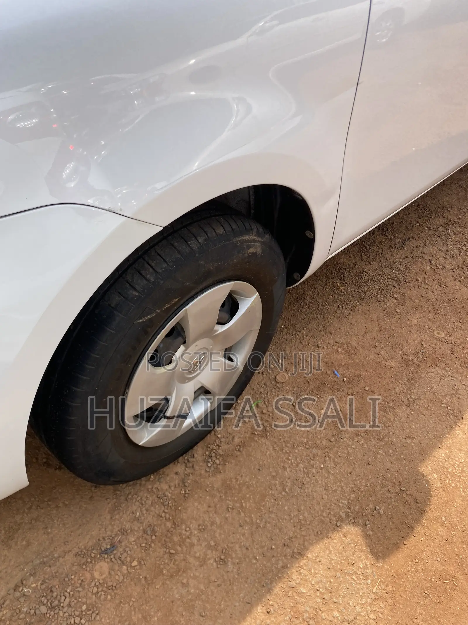 Toyota Sienta 2012 White