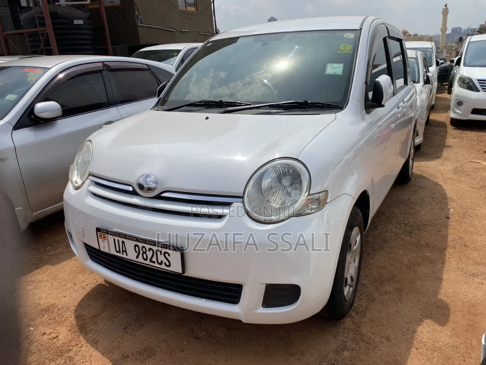 Toyota Sienta 2012 White