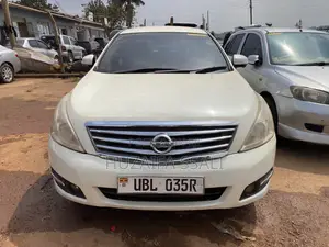 Nissan Fuga 2011 White