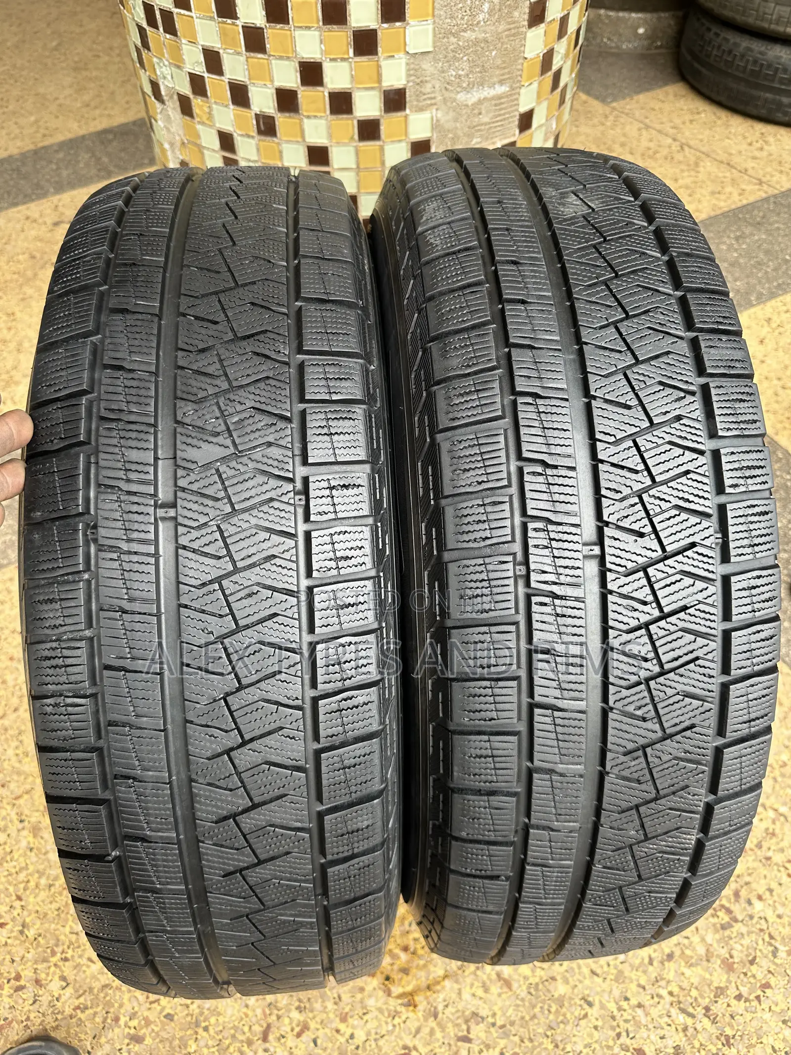225/65r17 Pirelli Foreign Tyres