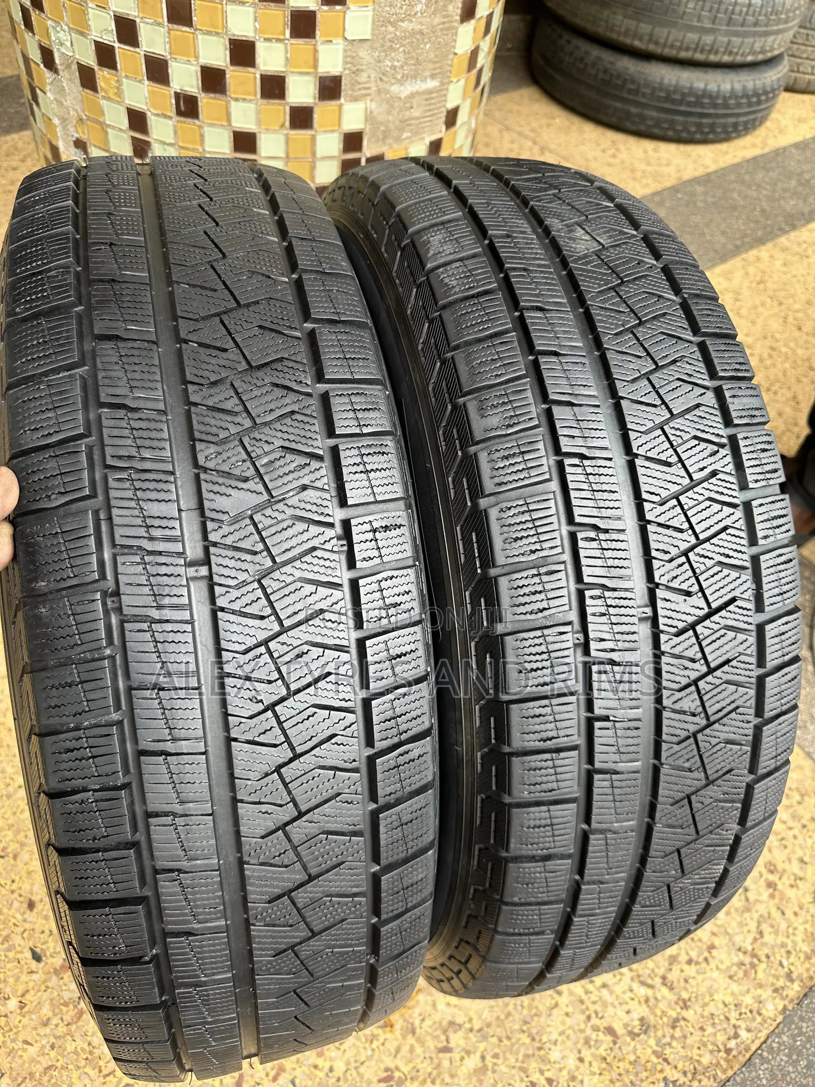 225/65r17 Pirelli Foreign Tyres