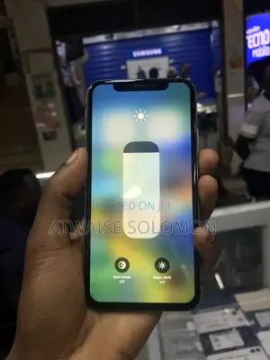 Apple iPhone X 64 GB White