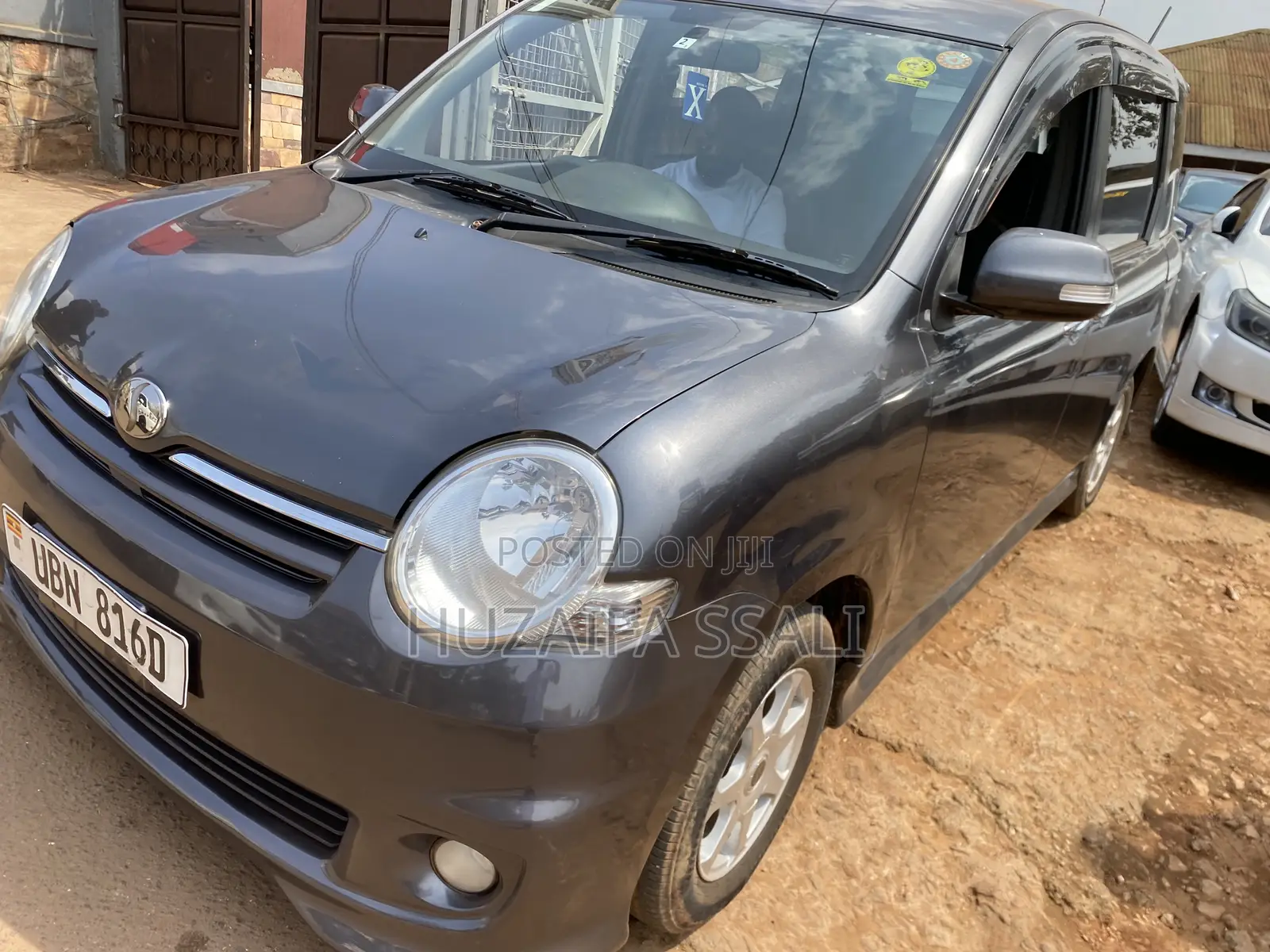 Toyota Sienta 2013 Black