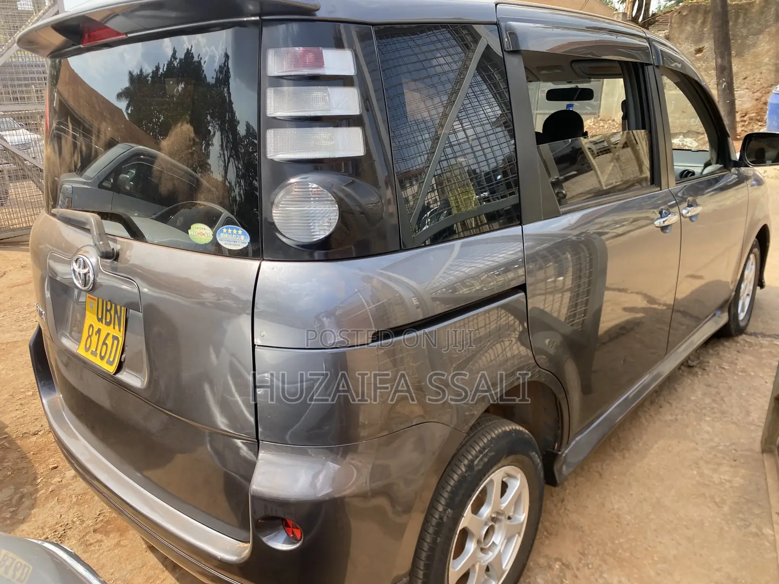 Toyota Sienta 2013 Black