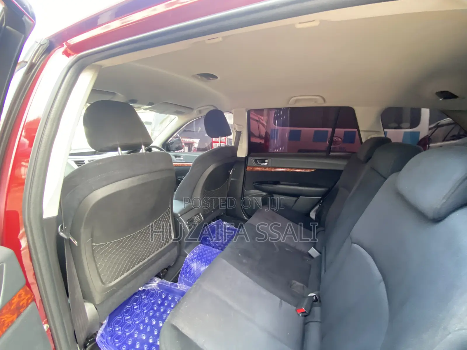 Subaru Outback 2011 Red