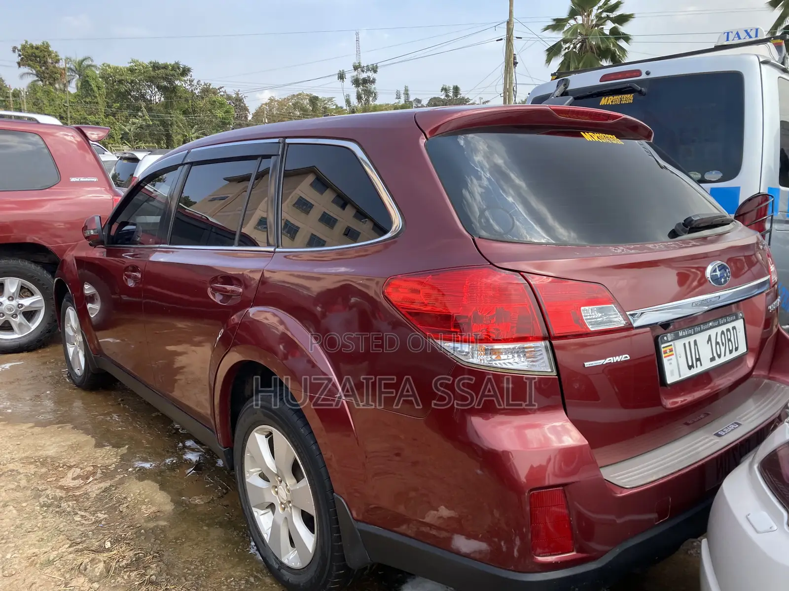 Subaru Outback 2011 Red