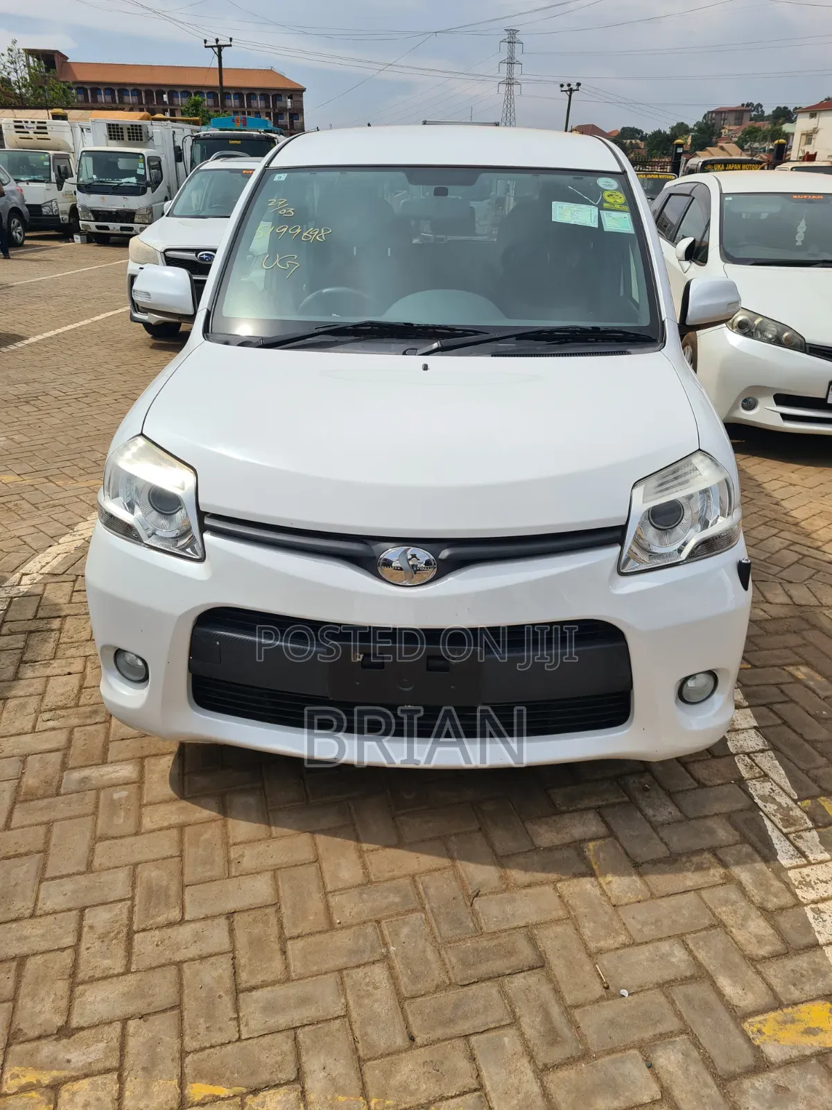 Toyota Sienta 2013 Silver
