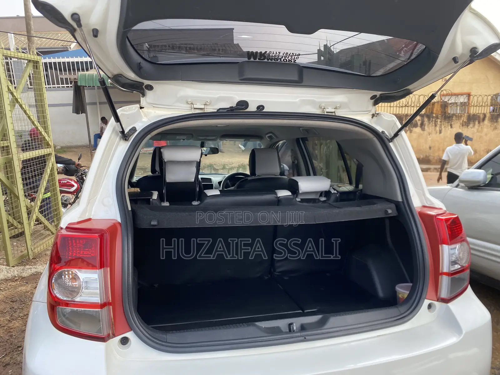 Toyota IST 2014 White
