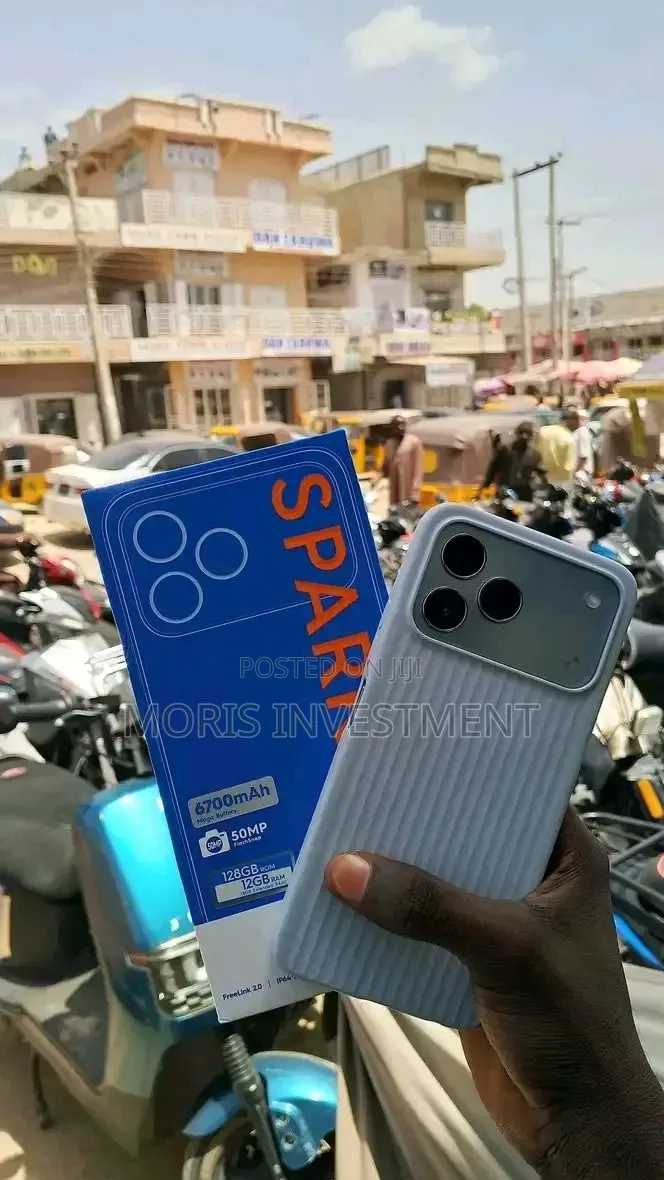 New Tecno Spark 50 128 GB Black