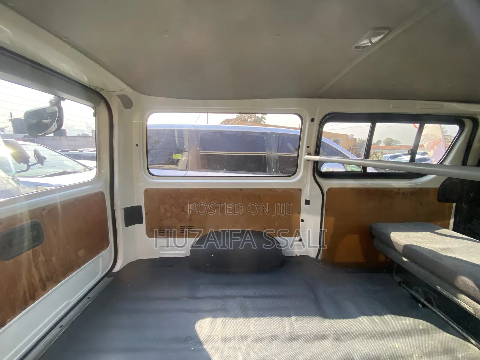 Toyota HiAce 2012 White