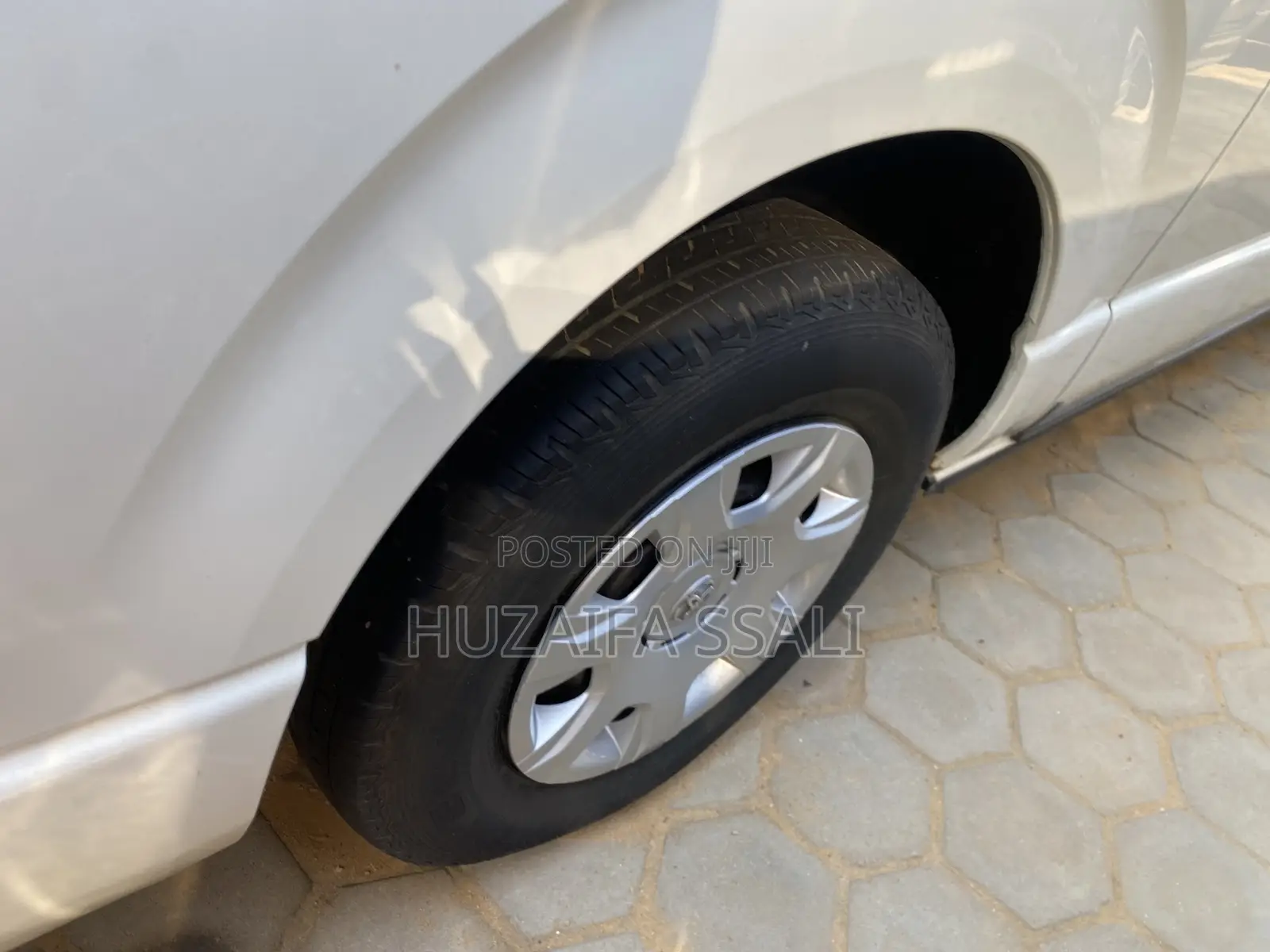 Toyota HiAce 2012 White